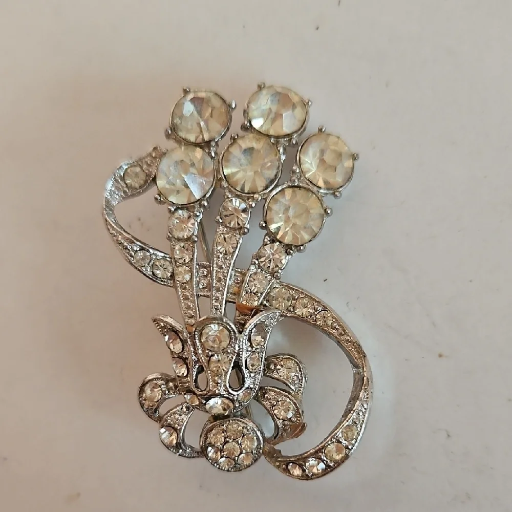 Victorian Style Rhinestone & Silvertone Brooch